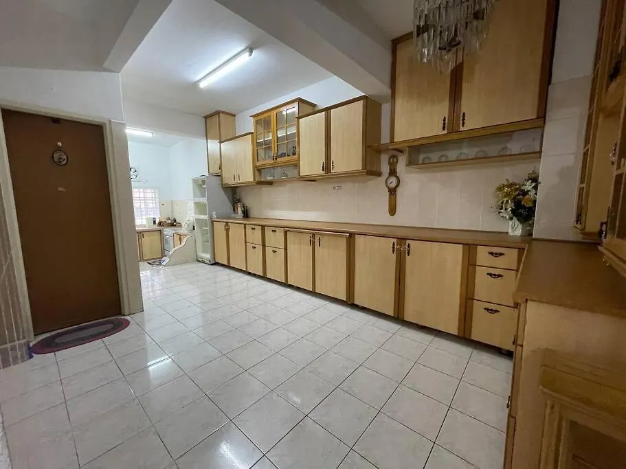 4Br 2Storey Terrace Homestay At Bukit Jambul By Sk Vacation Homes Bayan Lepas Holiday home