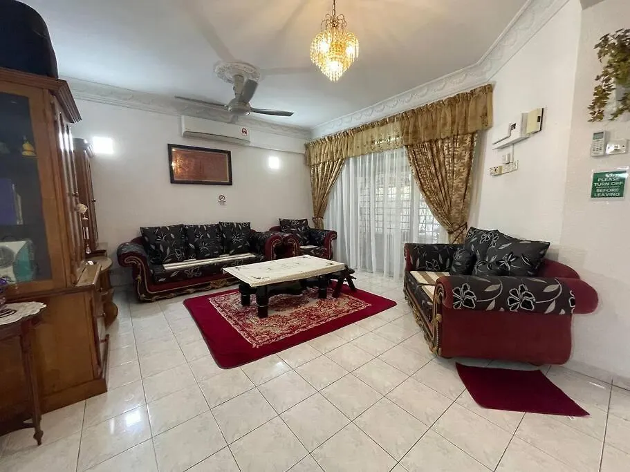 4Br 2Storey Terrace Homestay At Bukit Jambul By Sk Vacation Homes location